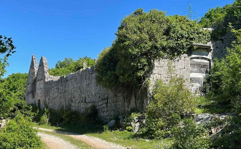 Grundstück in einsamer Lage in Kroatien - Panorama Scouting Immobilien.
