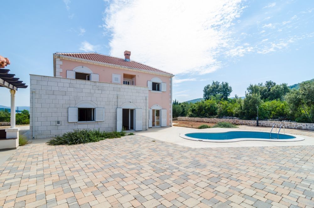 Villa auf der Halbinsel Peljesac in Kroatien zum Verkauf.