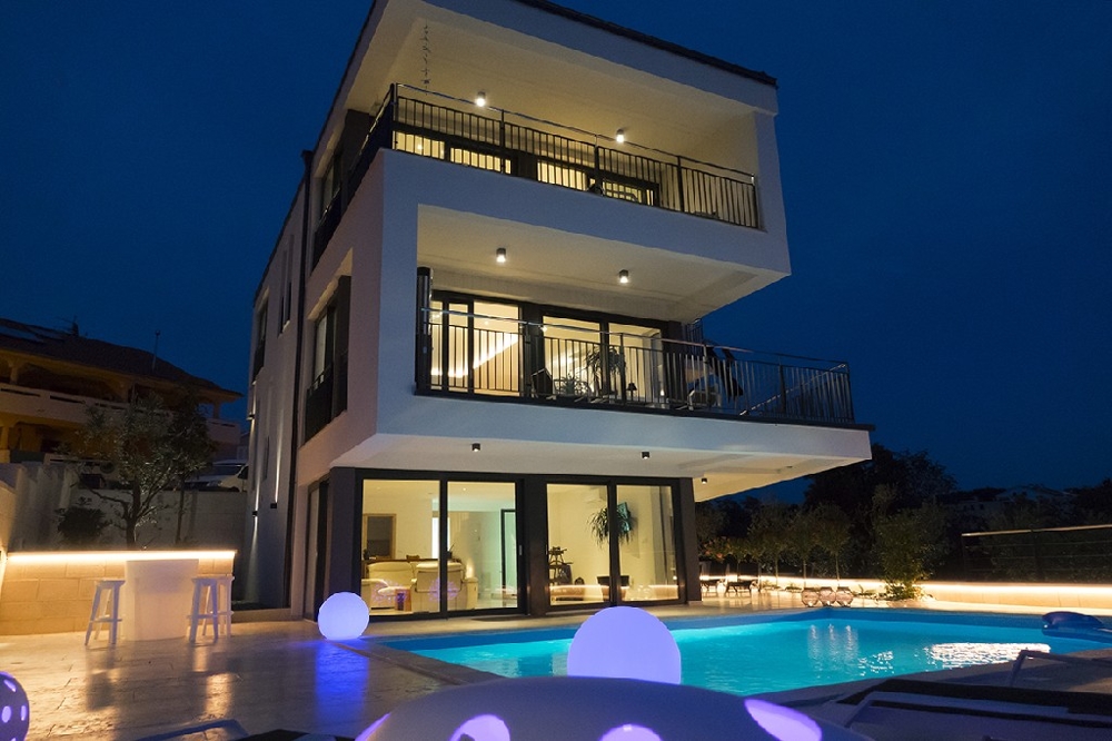 Neue Luxusvilla auf der Insel Krk in Kroatien zum Verkauf.
