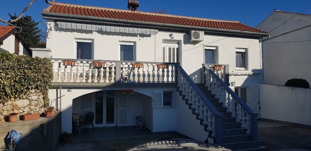 Haus bei Jadranovo in Kroatien zum Verkauf.