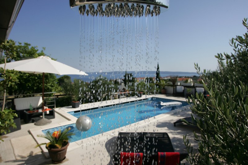 Villen mit Pool am Meer in Kroatien zum Verkauf.
