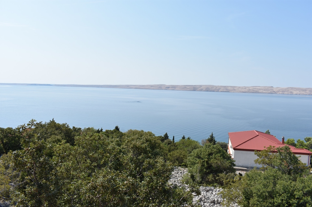 Meerblick von der Terrasse des Hauses bei Karlobag in Kroatien.