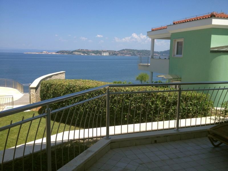 Nochmals der Blick aufs Meer bei Umag von dem großen Balkon der Villa zum Verkauf