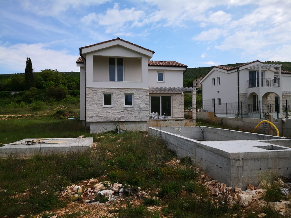 Villa mit Swimmingpool und Meerblick in Istrien, Region Labin kaufen.