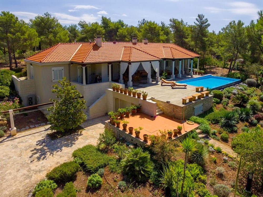Luxuriöse Villa am Meer in Kroatien kaufen - Panorama Scouting GmbH.