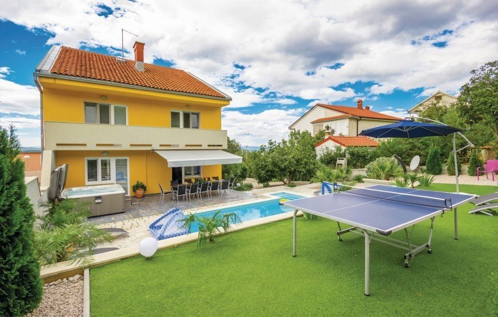 Haus mit Pool in Crikvenica, Kroatien - Panorama Scouting GmbH.