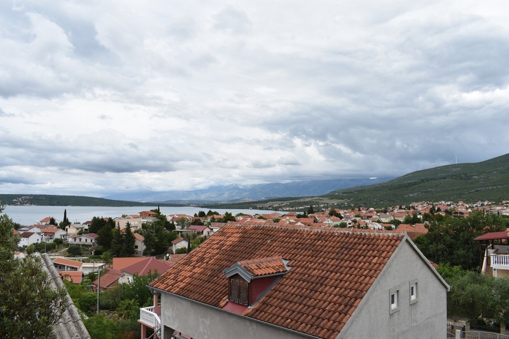 Meerblick vom Dachgeschoss des Hauses H1455 am Karinsko More, Norddalmatien.