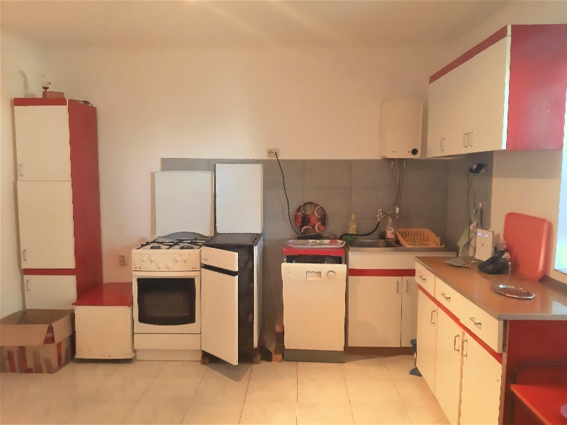Weitere Küche der Immobilie H1591 im Obergeschoss - Mehrfamilienhaus kaufen Kroatien.