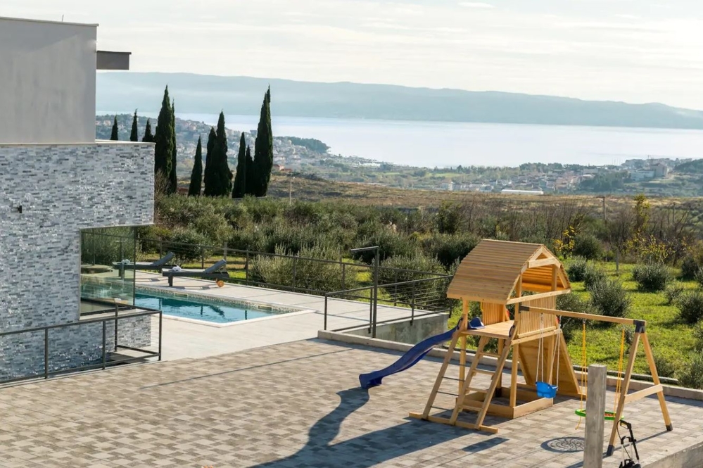 Meerblick der Villa H1658, die in Split verkauft wird.