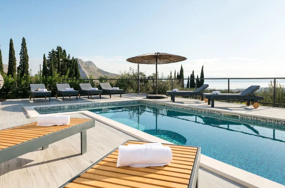 Villa mit Swimmingpool in Split, Kroatien zum Verkauf - Panorama Scouting Immobilien.
