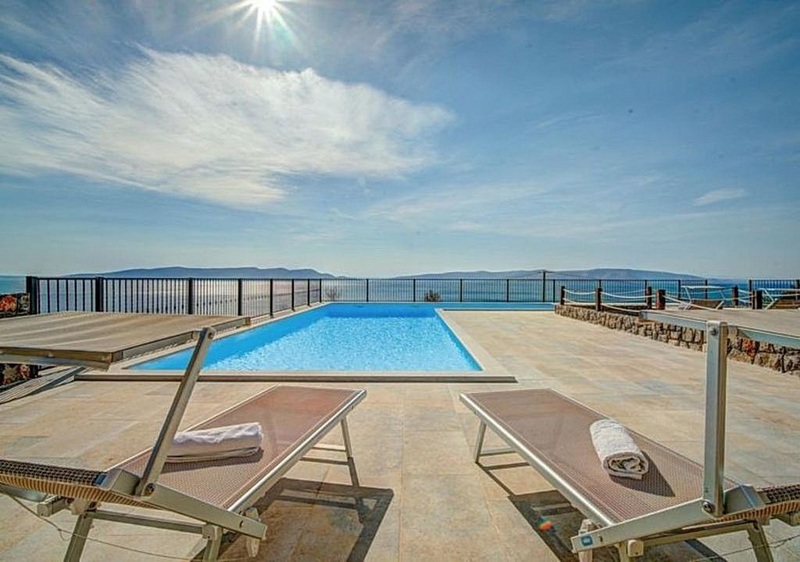 Haus mit Swimmingpool und Meerblick in der Region Senj, Kroatien zum Verkauf - Panorama Scouting Immobilien.