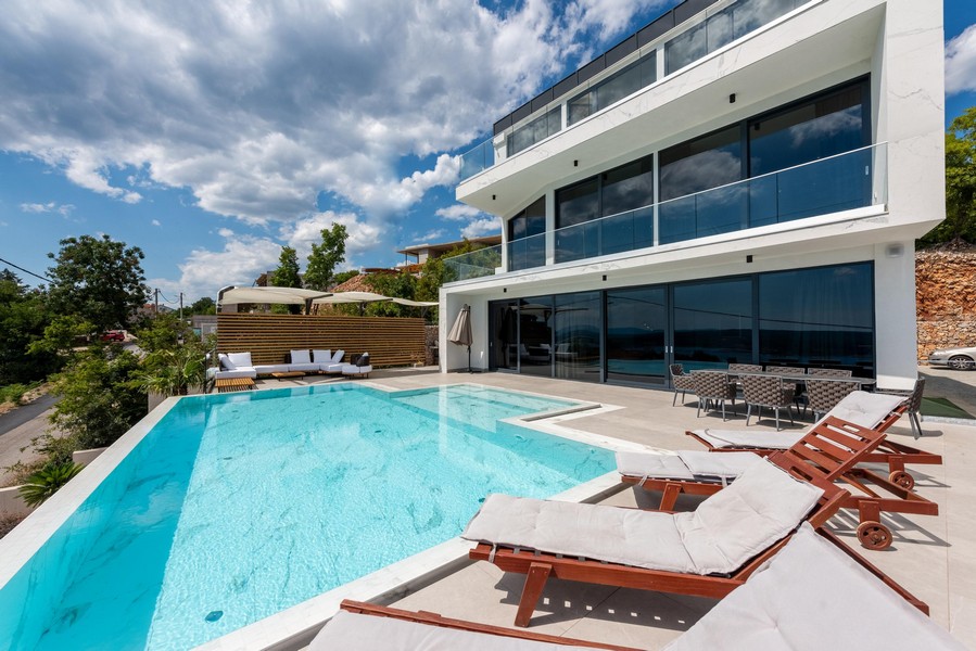 Moderne Luxusvilla mit Meerblick in Kroatien zum Verkauf - Luxusimmobilien Panorama Scouting.