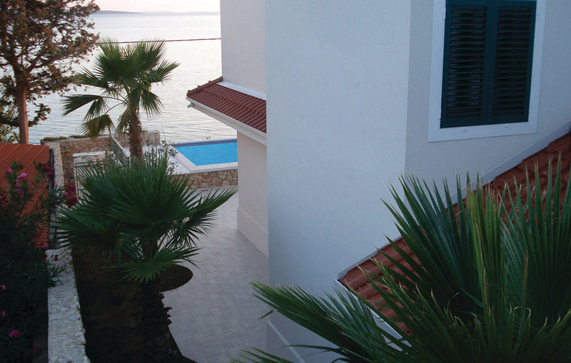 Villa mit Pool am Meer zum Verkauf in Kroatien.