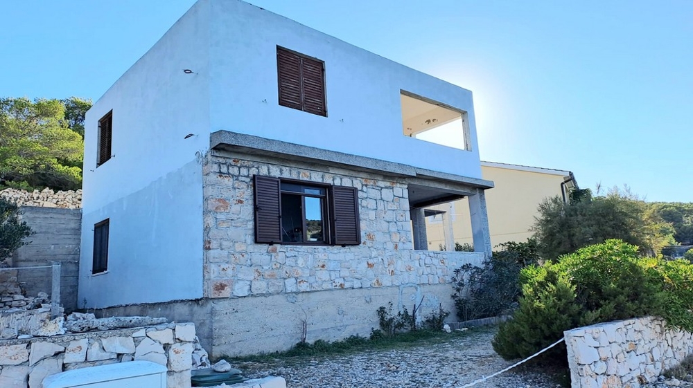 Terrasse mit Meerblick der Immobilie H2357, die in Kroatien in der Region Sibenik zum Verkauf steht - Panorama Scouting.