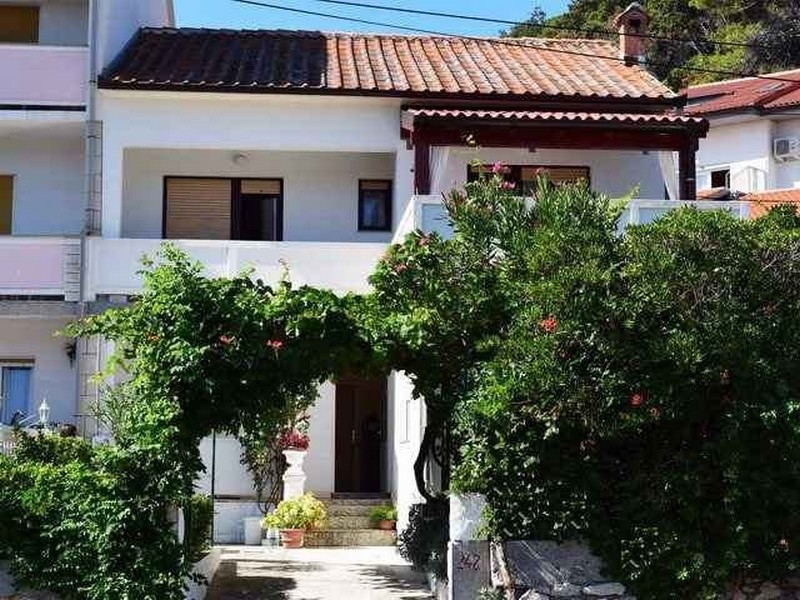 Doppelhaushälfte auf der Insel Rab in Kroatien zum Verkauf - Panorama Scouting H2479.