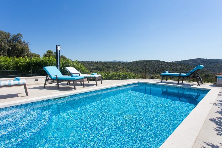 Villa mit Pool in Kroatien kaufen - Panorama Scouting.