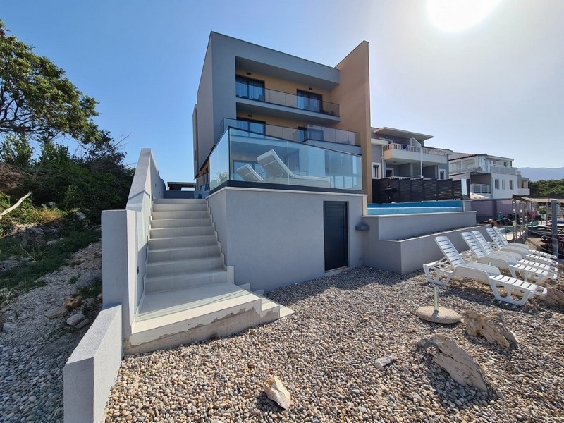 Modernes Haus Kroatien direkt am Meer