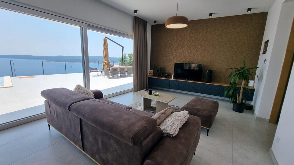 Braune Couch im luxuriösen Villa der Immobilie H2632.
