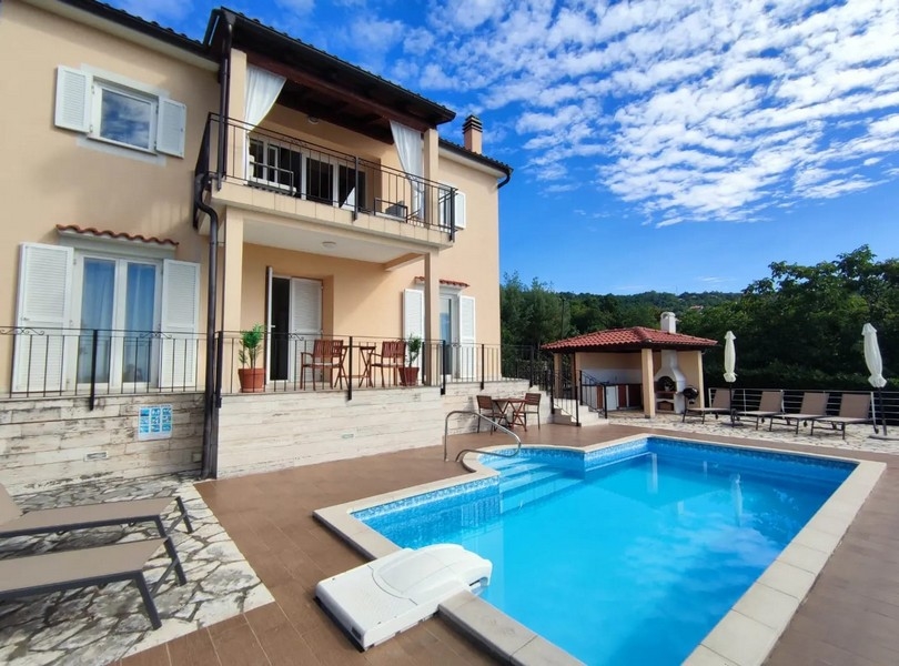 Villa mit Pool und Meerblick in der nähe von Opatija