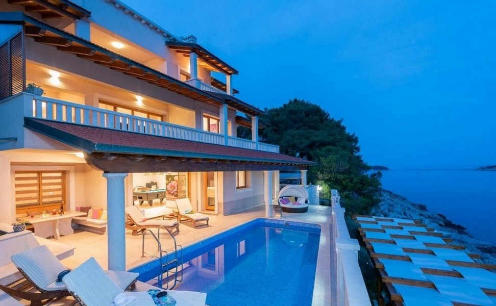 Villa direkt am Meer auf der Insel Korcula in Kroatien zum Verkauf - Panorama Scouting H2689.
