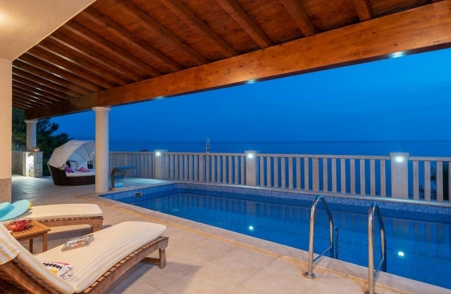 Villa mit Swimmingpool in de ersten Reihe zum Meer in Kroatien zum Verkauf - Panorama Scouting H2689.