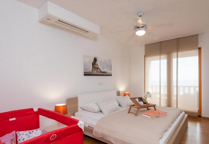 Klimatisiertes Schlafzimmer der Villa H2689 auf Korcula.