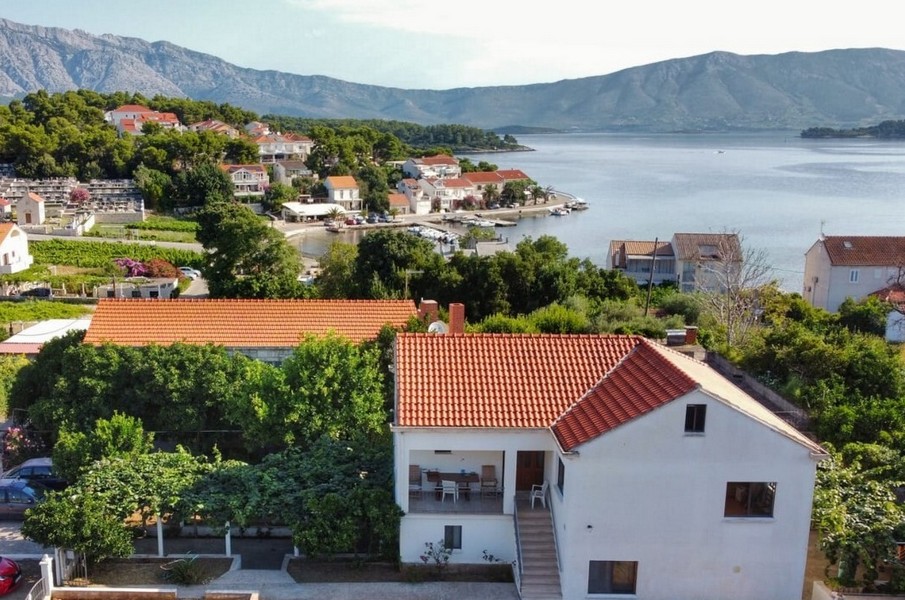 Immobilien nahe dem Meer auf der Insel Korcula in Kroatien - Panorama Scouting.