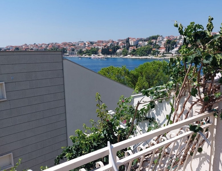 Meerblick von der Terrasse des Hauses H2697, das auf Ciovo in Kroatien zum Verkauf angeboten wird.