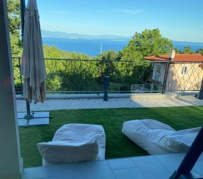 Villa mit traumhaftem Meerblick in Opatija - Panorama Scouting