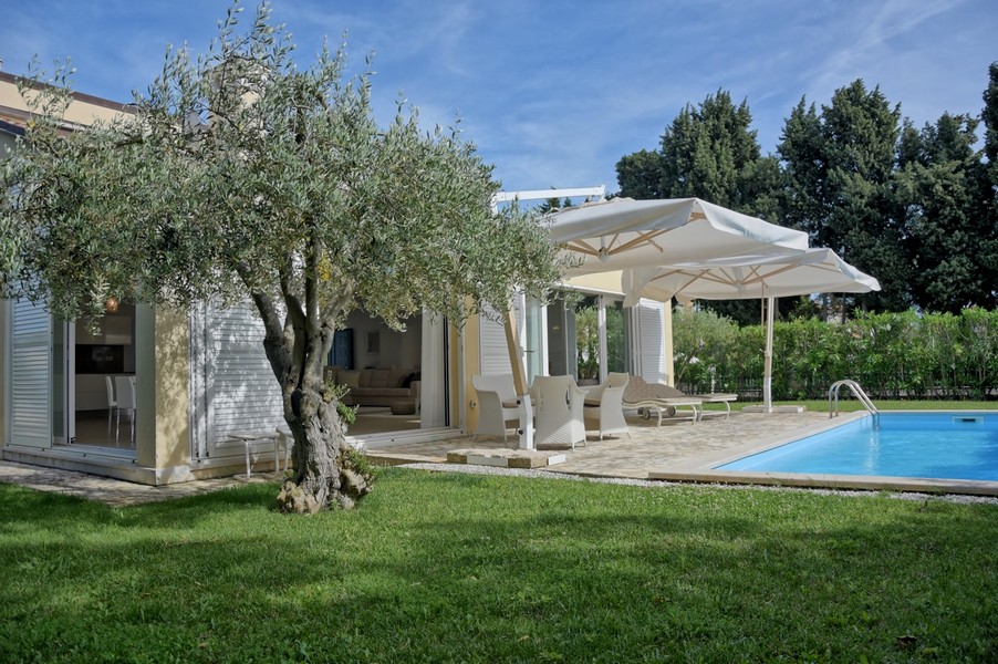 Idyllisches Haus am Meer in Istrien mit Pool und Garten - zu kaufen.