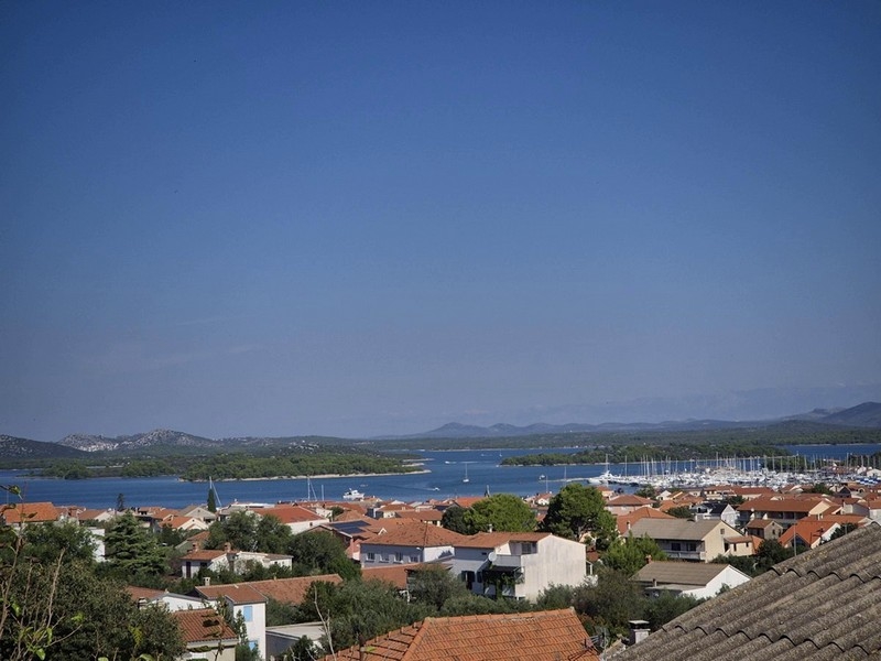 Haus in Kroatien auf der Insel Murter kaufen - Panorama Scouting H3439.