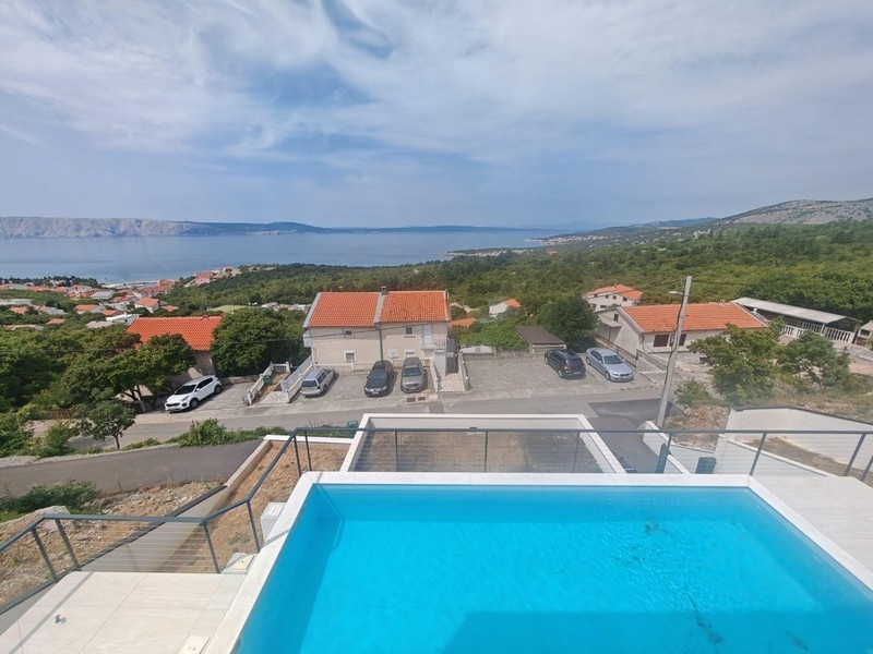 Villa mit Swimmingpool und Meerblick in Klenovica bei Novi Vinodolski
