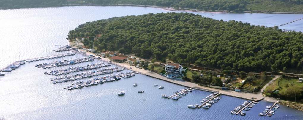 Villa am Yachthafen in Istrien kaufen.