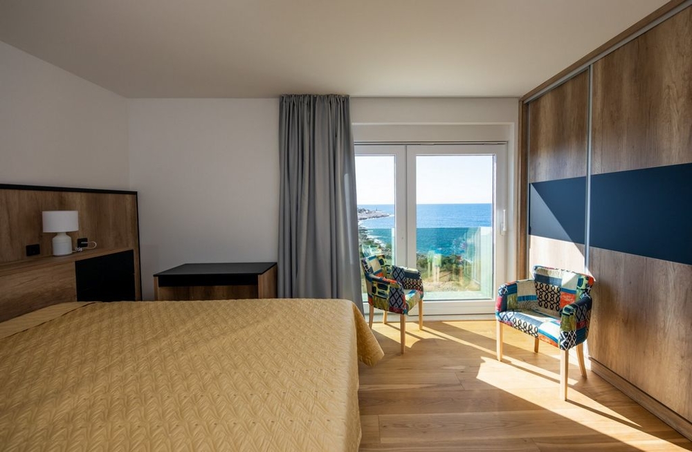 Neubau-Villa mit Meerblick zum Verkauf in Rogoznica, Dalmatien.