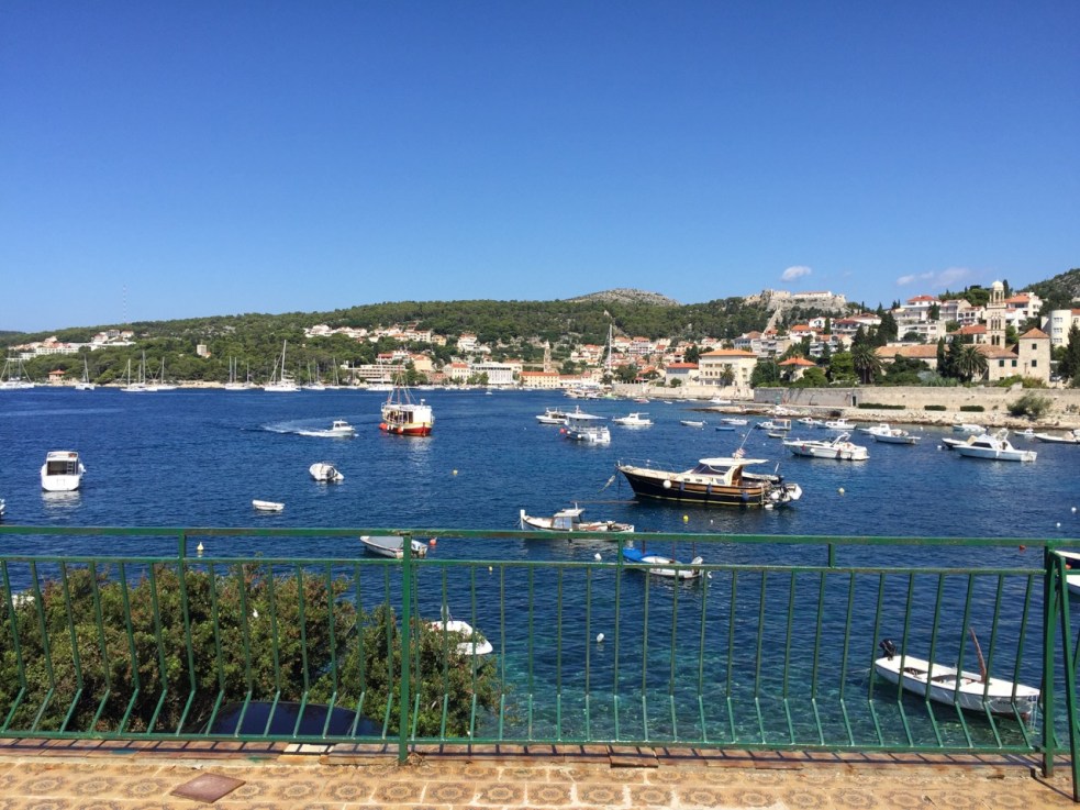 Immobilien mit Meerblick auf der Insel Hvar in Kroatien.