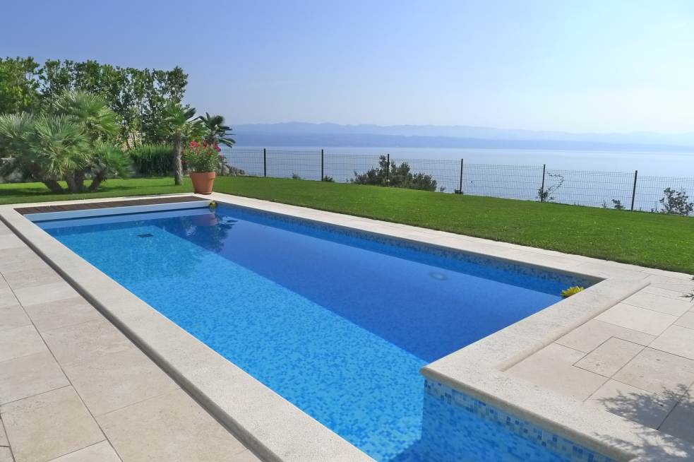 Villa am Meer bei Opatija in Kroatien zum Verkauf.