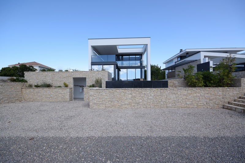 Neubau-Villa auf Krk (Insel mit Brücke) zum Verkauf.