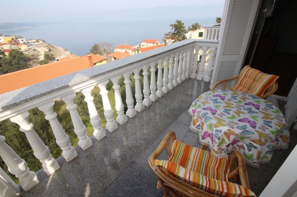Balkon mit Meerblick der Immobilie A1233 auf der Insel Krk in Vrbnik.