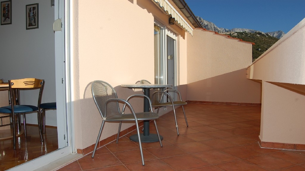 Wohnung mit großer Terrasse in Dalmatien zum Verkauf.