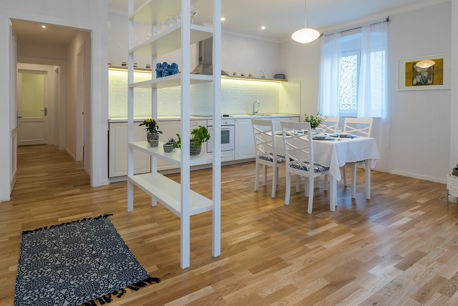 Essbereich und Küche der Immobilie A1578 in Rijeka, Kvarner Bucht.