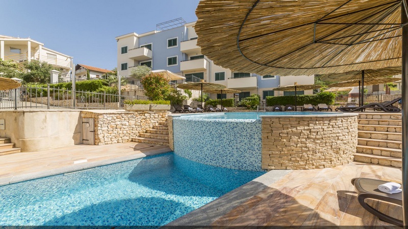 Eingerichtete Appartements mit Pool in Kroatien zum Verkauf - Panorama Scouting.