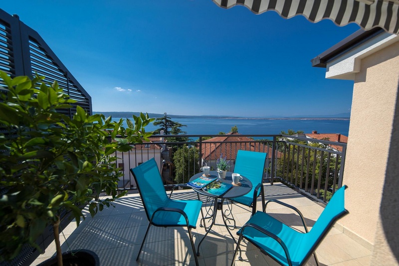 Appartements im Dachgeschoss nahe dem Meer in Kroatien zum Verkauf - Panorama Scouting Immobilien.