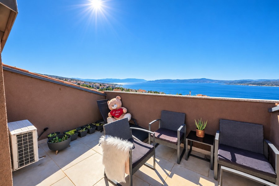 Wohnung mit Terrasse und Meerblick in Crikvenica
